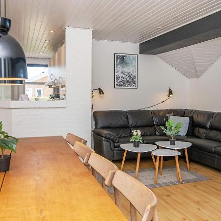 10 Person Holiday Home In Juelsminde Sonderby  Экстерьер фото