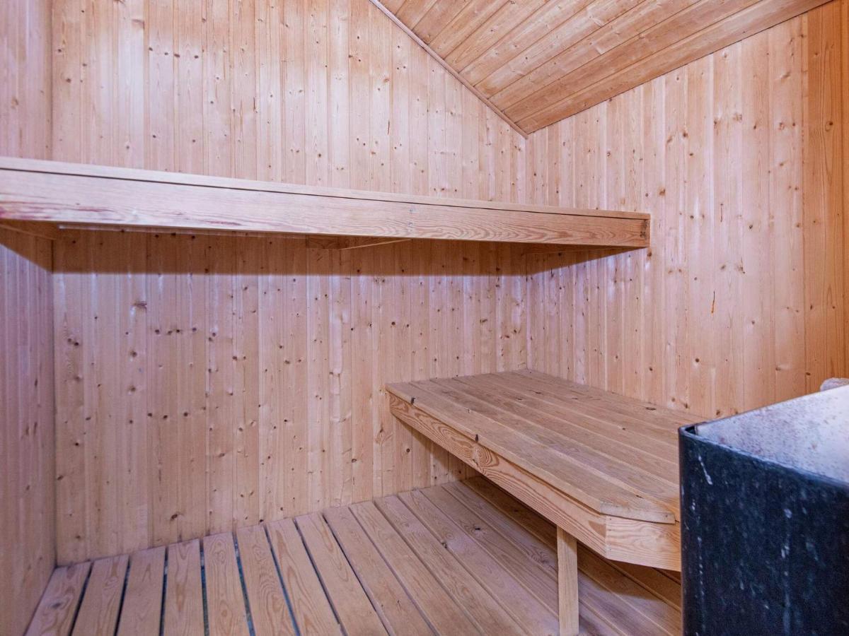 10 Person Holiday Home In Juelsminde Sonderby  Экстерьер фото