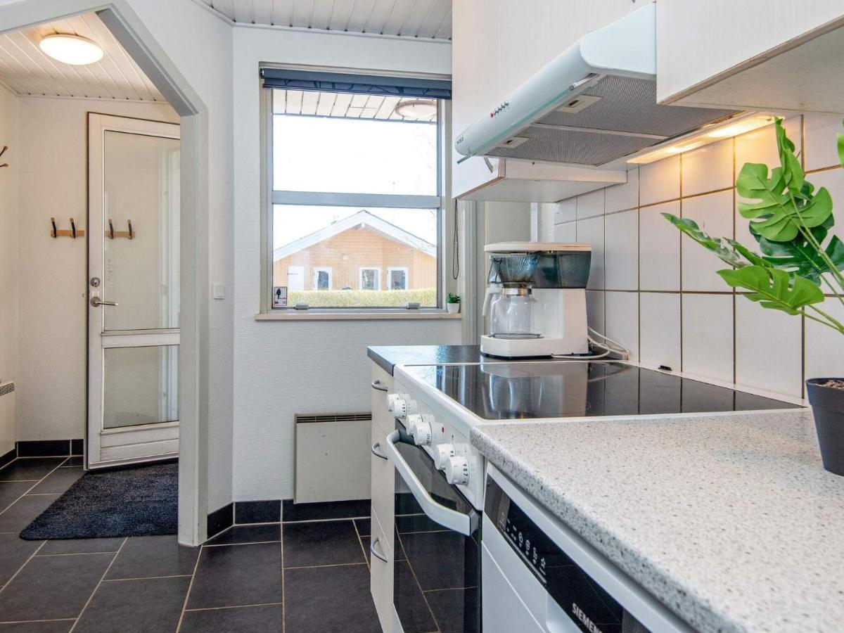 10 Person Holiday Home In Juelsminde Sonderby  Экстерьер фото